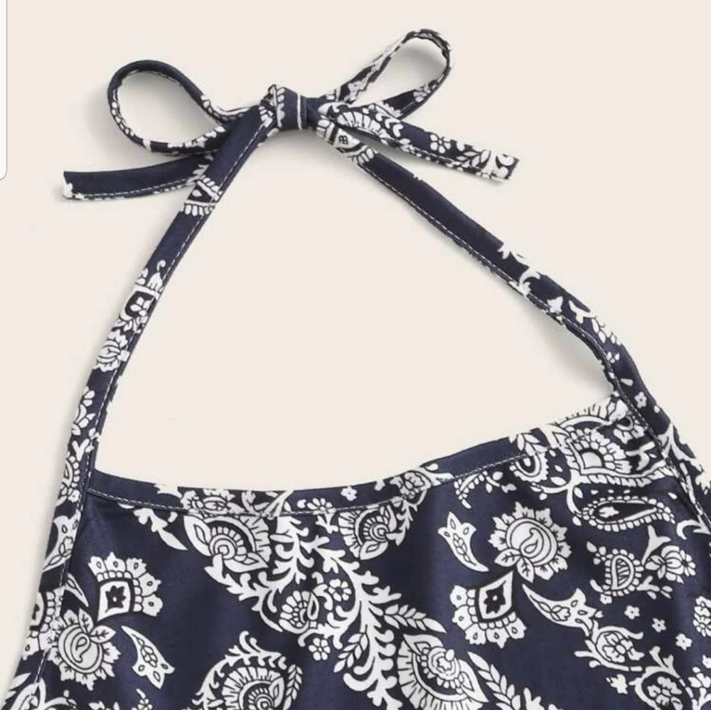 Bandana Crop Top - Picture 2 of 5